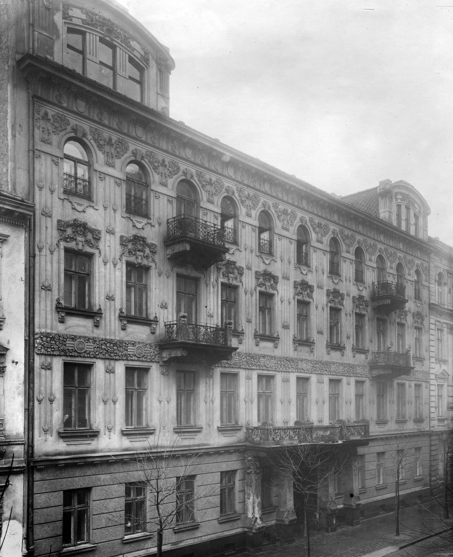 The building at Poznańska street before the reconstruction
